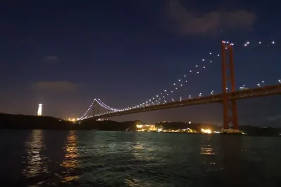 Night Sailing - MOONLIGHT Boat Tour -Exclusive Lisbon City Lights