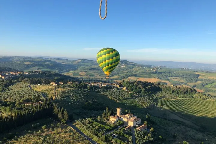Experience the Magic of Tuscany from a Hot Air Balloon