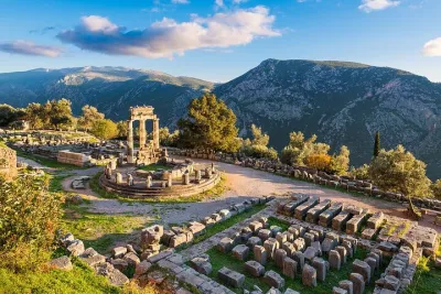 7-Day Classical Greece Tour: Athens, Epidaurus, Mycenae, Olympia and Delphi
