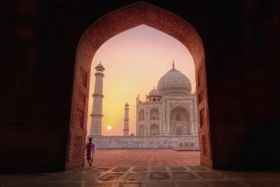 Private Taj Mahal Day Tour from Delhi by Car