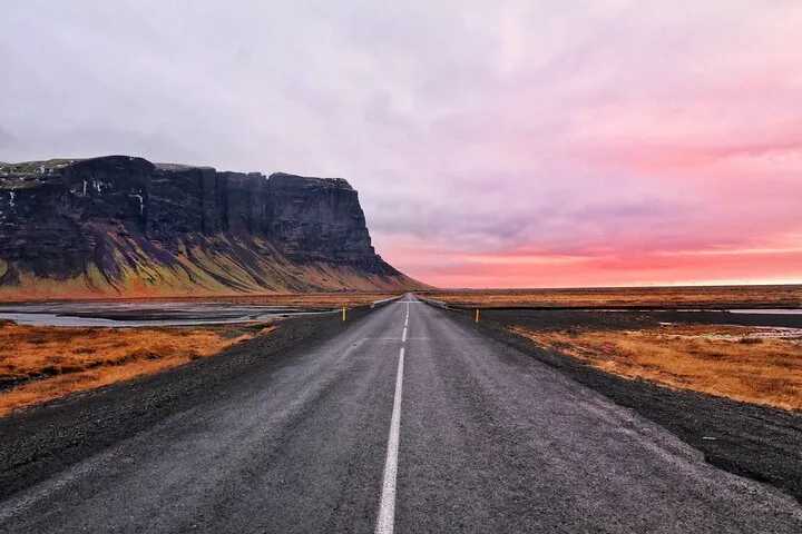 5 Nights 6 Days | Iceland Package Tour from Keflavík