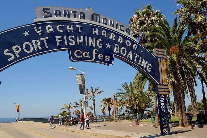 3.5-Hour West Side Story Tour: Venice, Santa Monica and Malibu