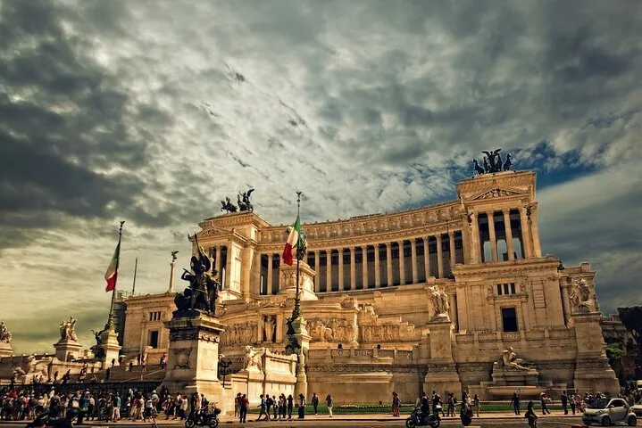 Exclusive Rome Explorer: Personalized Tour & Chauffeur