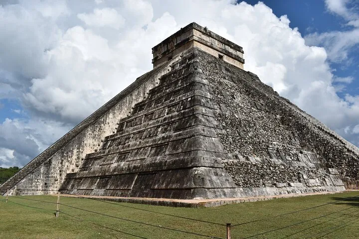 Chichen Itza Aventure: Explore the ruins, 2 cenotes & Valladolid