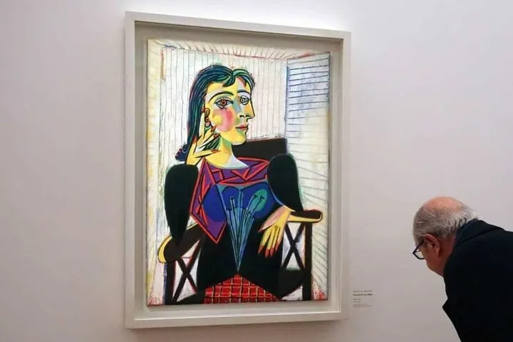 Picasso in Barcelona Max 6 People Walk El Born and Picasso Museum