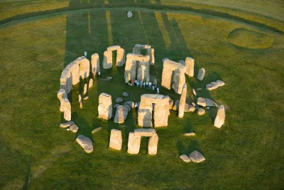 Stonehenge Special Access Guided Evening Tour from London