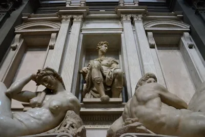 Guided Medici Tour Florence: Discover Mysteries & History