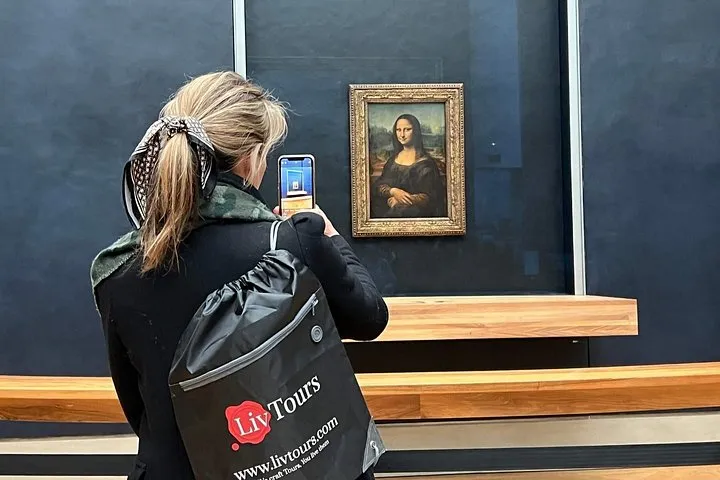Mona Lisa First Viewing: Louvre Guided Tour with Max 6 People