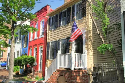 Mount Vernon Guided Estate Tour plus Old Town Alexandria from DC