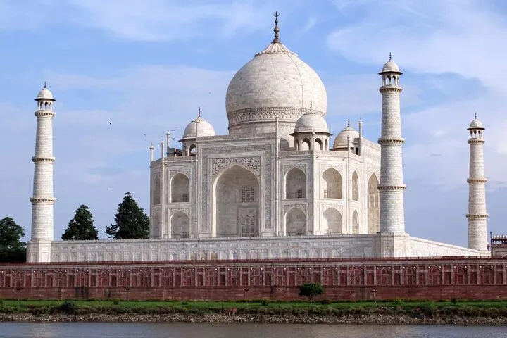 Taj Mahal Tour from Delhi by Car