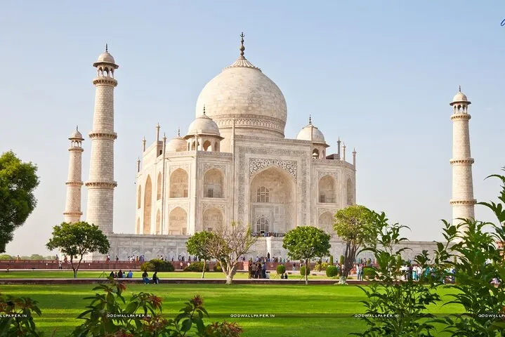 Same day Agra Tour from Delhi with Lunch at 5 Star Hotel