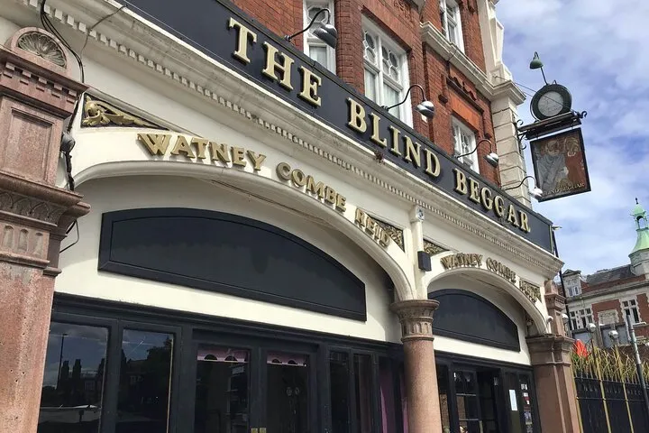 Whitechapel and East End Pubs Private Tour With Free Drinks!