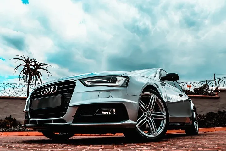 Private Transfer 1 way Barcelona El Prat BCN Airport to Barcelona city and Hotel