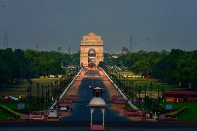 Arrival and Departure transfer to Airport in Delhi