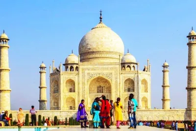 All Inclusive Day Trip to Taj Mahal, Agra Fort and Baby Taj from Delhi by car