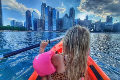 Chicago's Lake Michigan Downtown Kayak Rental at Ohio Street Beach