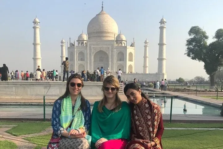 From Jaipur- Private Day Trip To Taj Mahal Agra By Car