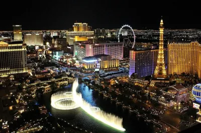 Las Vegas Strip Night Flight with Foodie Tour