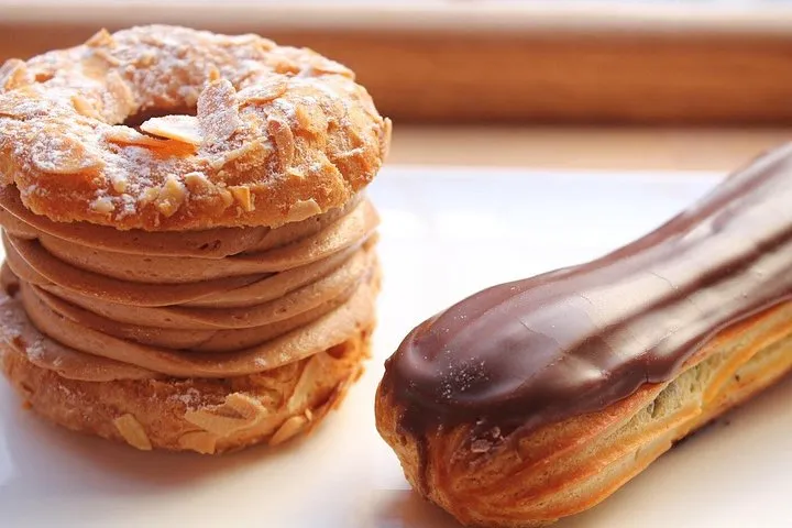 Paris Bakery Food Tour Chocolate Macarons and 10 Sweet Tastings