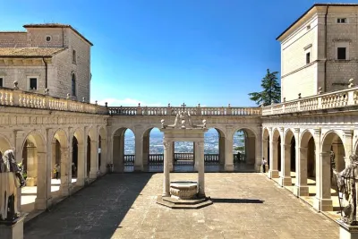 Day Tour of Cassino and Caserta from Rome