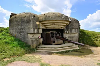 Normandy D-Day Sites & Cemetery Day Trip from Paris with Lunch
