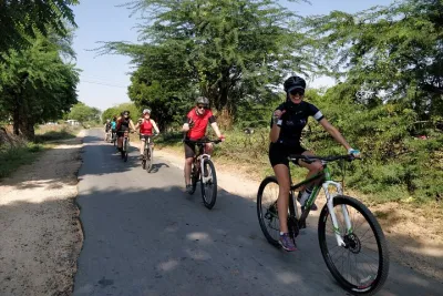 8-Days Golden Triangle on Bicycle - Premium Private Tour