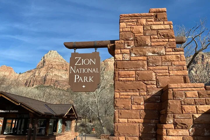 Shuttle between Las Vegas, Bryce Canyon, Zion National Park and St George