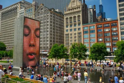 Private & All-Inclusive Chicago Downtown Highlights Walking Tour