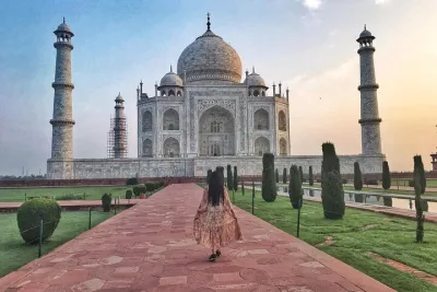 Ex-Agra: Highlights of Agra - Private Guided Tour by Car