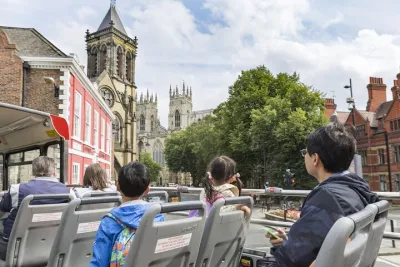 York Day Rail Tour from London Including Hop-on Hop-off Tour