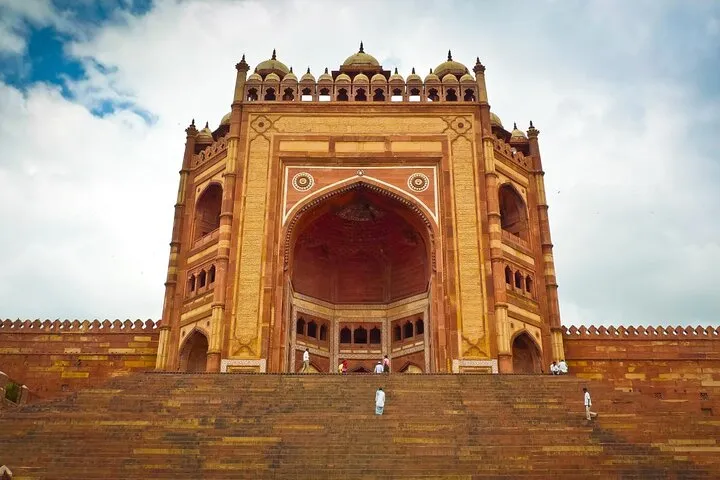 Private Transfer from Agra to Jaipur with Fatehpur Sikri