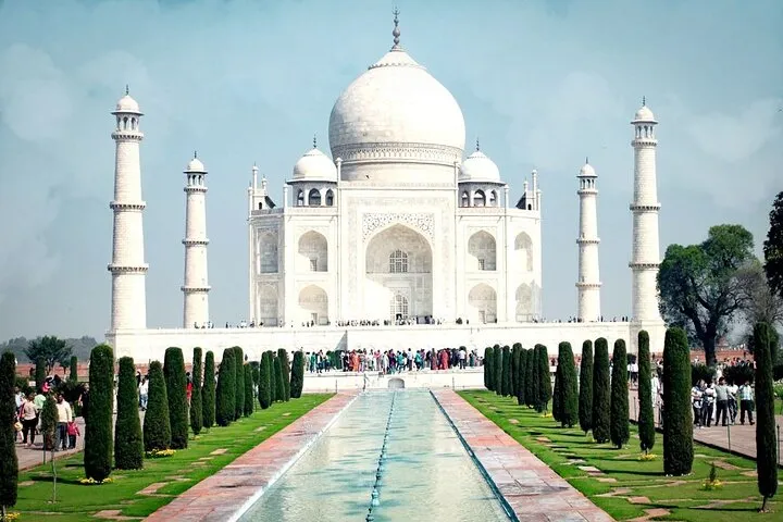 Private Transfer from Agra Railway Station/Airport to Agra Hotel