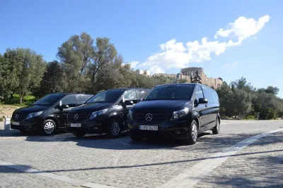 Piraeus Port Private Transfer to Athens Airport with Meet & Greet