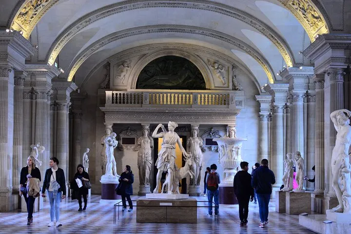 Louvre Late Opening Guided Tiny Group Tour