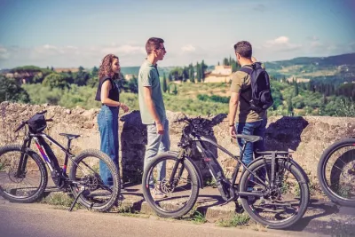 Private Electric Bike Tour of Florence Hills with gelato tasting