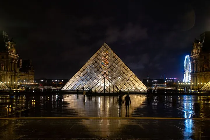 Paris Evening Walking Tour through the City of Lights