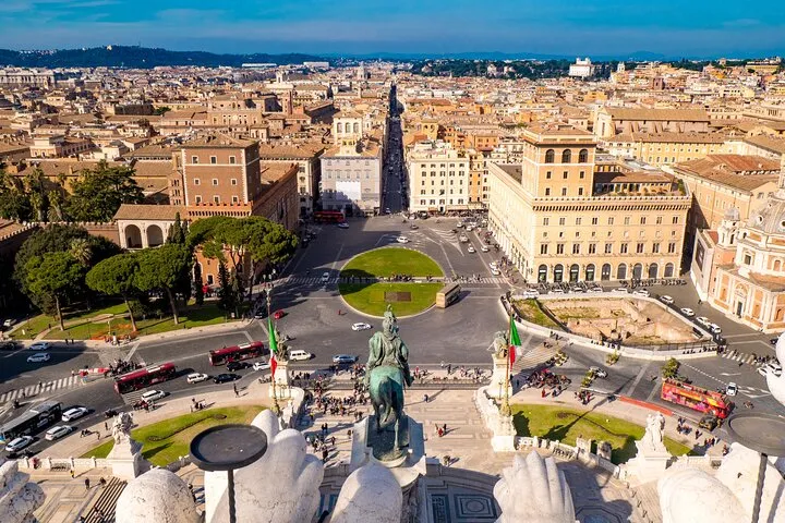 Taste Rome's Flavours with Wine, Pizza, Gelato Excursion