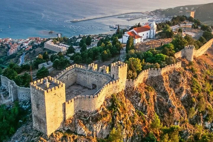From Lisbon: Arrábida & Sesimbra Private Day Trip – Wine & Nature