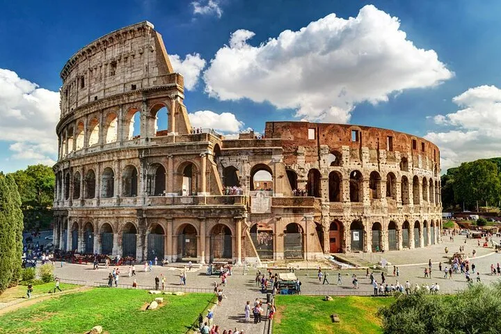 Rome Historic Heart: Colosseum to Via Sacra + eBook
