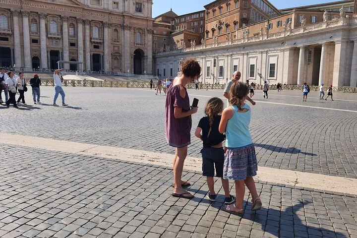 Treasures of St Peter Basilica Scavenger Hunt for Kids & Families