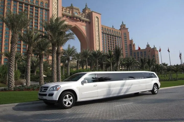 Dubai tour in a Limousine