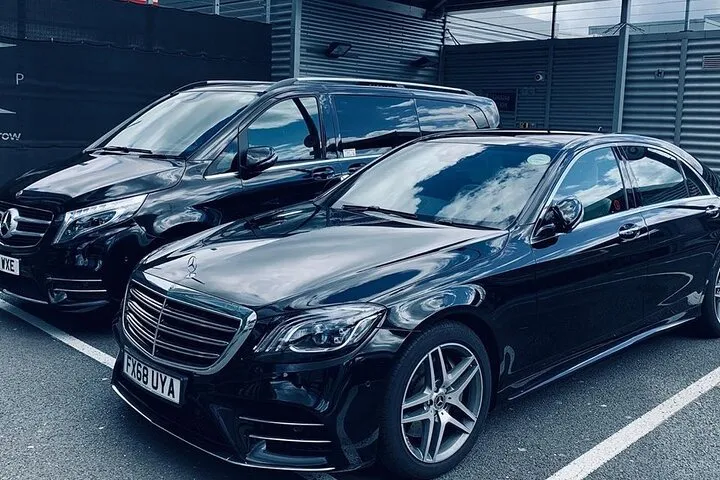 Private Limo Transfer Services from Heathrow Airport to Edinburgh