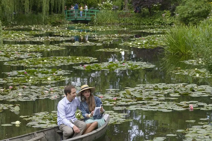 Giverny and Louvre Museum with Private Pick up and Drop