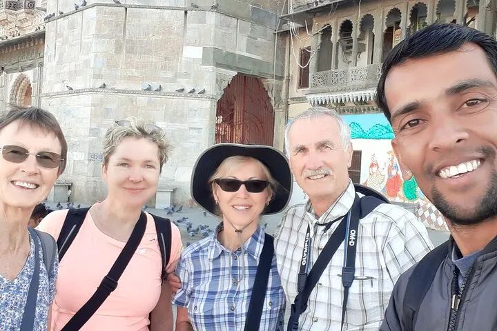 Udaipur City Sightseeing Guided Tour with hotel pick up and drop