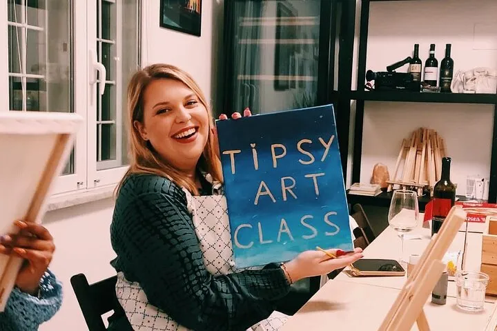Paint and Free Flowing Wine Art Class in Rome with Pizza