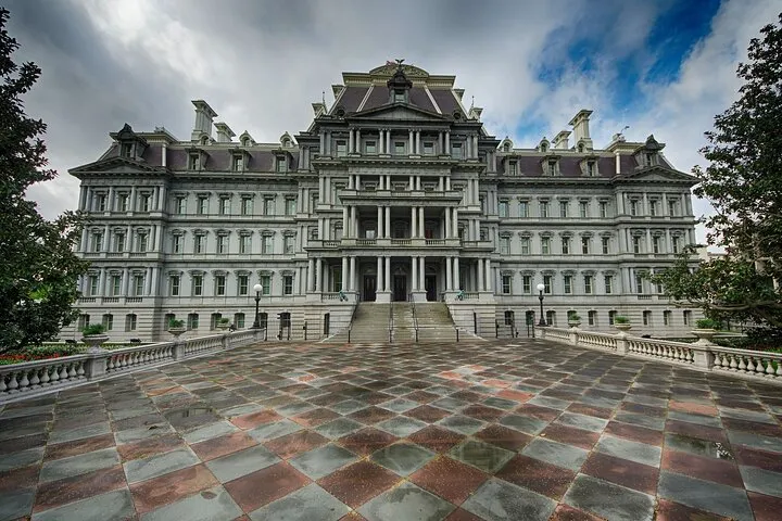 Dark Nights in D.C. - Walking Tour