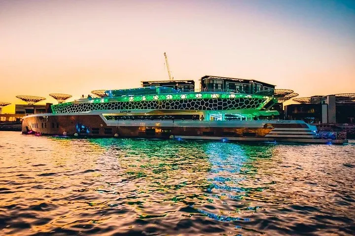 Lotus Mega Yatch - Breathtaking Luxury Yatch Dinner at Marina