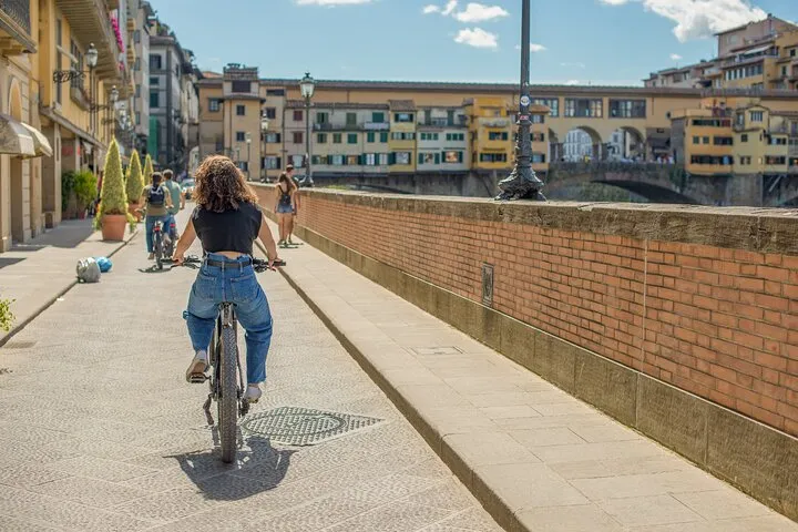 Explore Florence by E-Bike Tour with Gelato & Optional Lunch