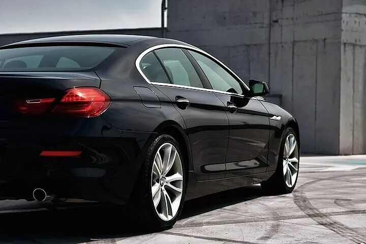 Private One-way transfer Paris Orly Airport To Paris