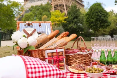 Picnic like a parisian